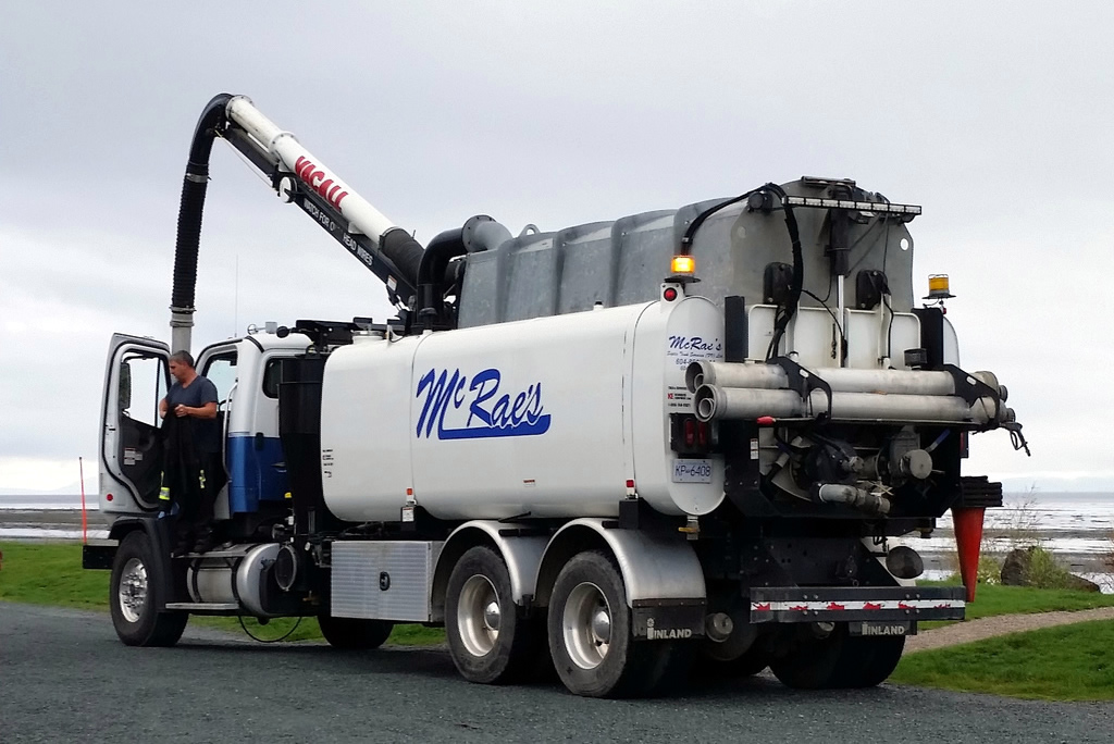 hydrovac excavation truck services